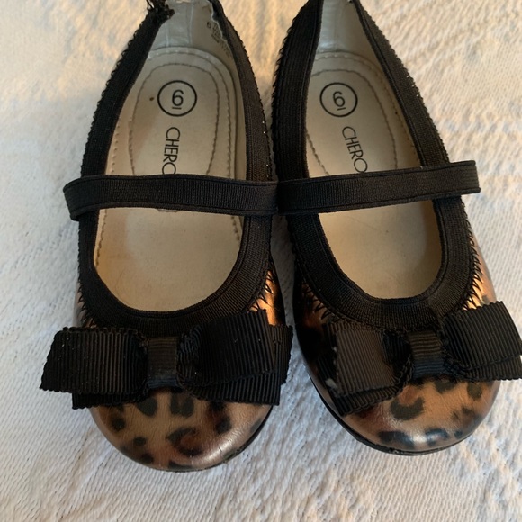 Leopard print Mary Janes - Picture 2 of 3
